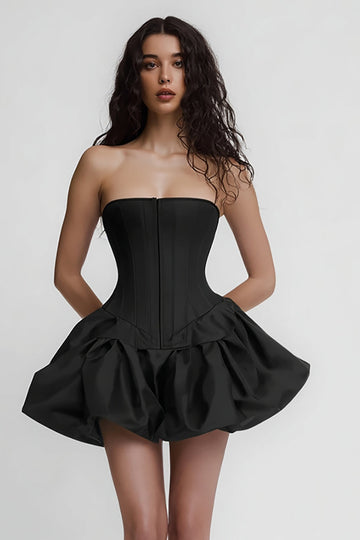 Corset A-trapèze sans bretelles en satin Petite robe noire à volants